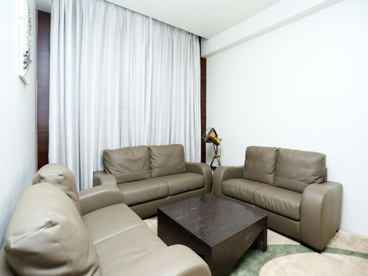 โกลเดน บลอสซัม อิมพีเรียล รีสอร์ต Hotel ลัคเนา ภายนอก รูปภาพ