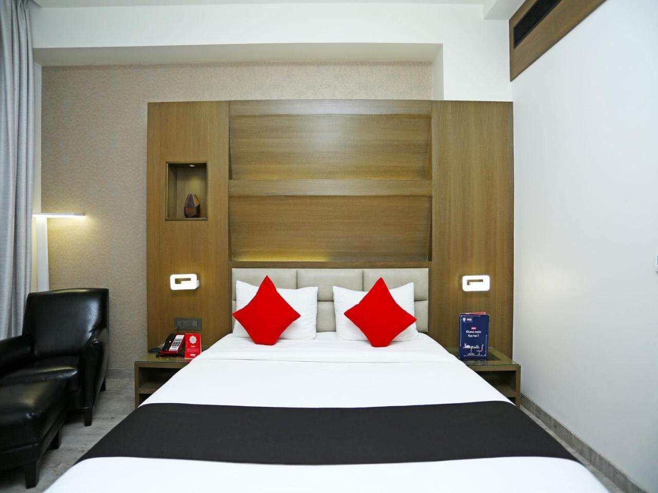 โกลเดน บลอสซัม อิมพีเรียล รีสอร์ต Hotel ลัคเนา ภายนอก รูปภาพ