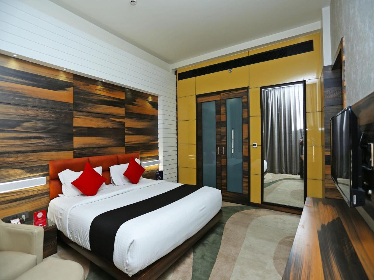 โกลเดน บลอสซัม อิมพีเรียล รีสอร์ต Hotel ลัคเนา ภายนอก รูปภาพ