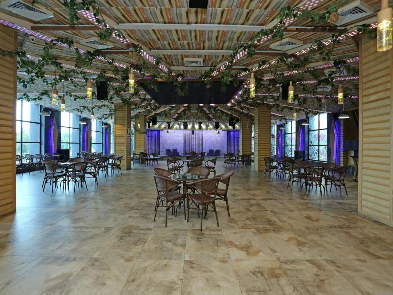 โกลเดน บลอสซัม อิมพีเรียล รีสอร์ต Hotel ลัคเนา ภายนอก รูปภาพ