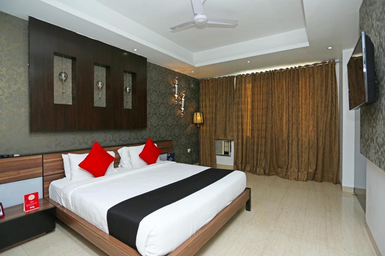 โกลเดน บลอสซัม อิมพีเรียล รีสอร์ต Hotel ลัคเนา ภายนอก รูปภาพ