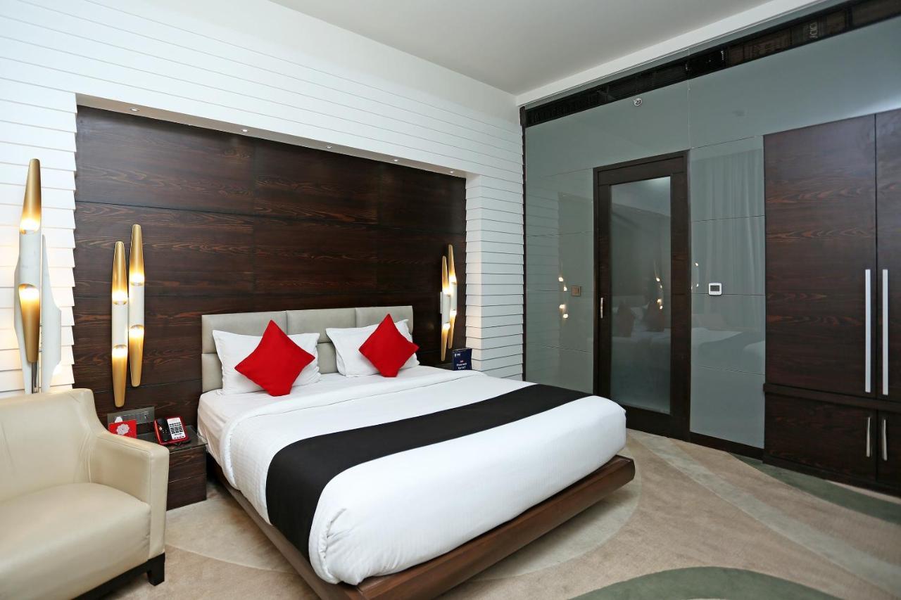 โกลเดน บลอสซัม อิมพีเรียล รีสอร์ต Hotel ลัคเนา ภายนอก รูปภาพ