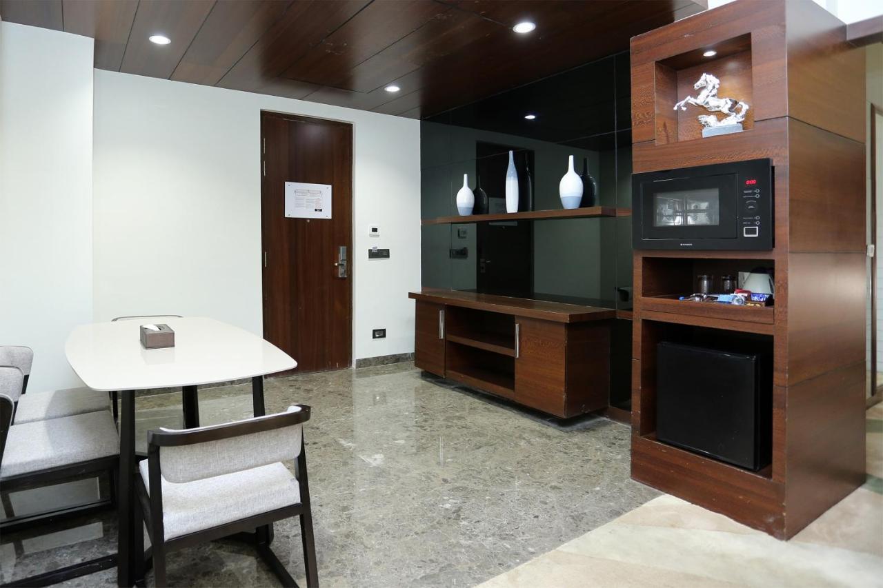 โกลเดน บลอสซัม อิมพีเรียล รีสอร์ต Hotel ลัคเนา ภายนอก รูปภาพ