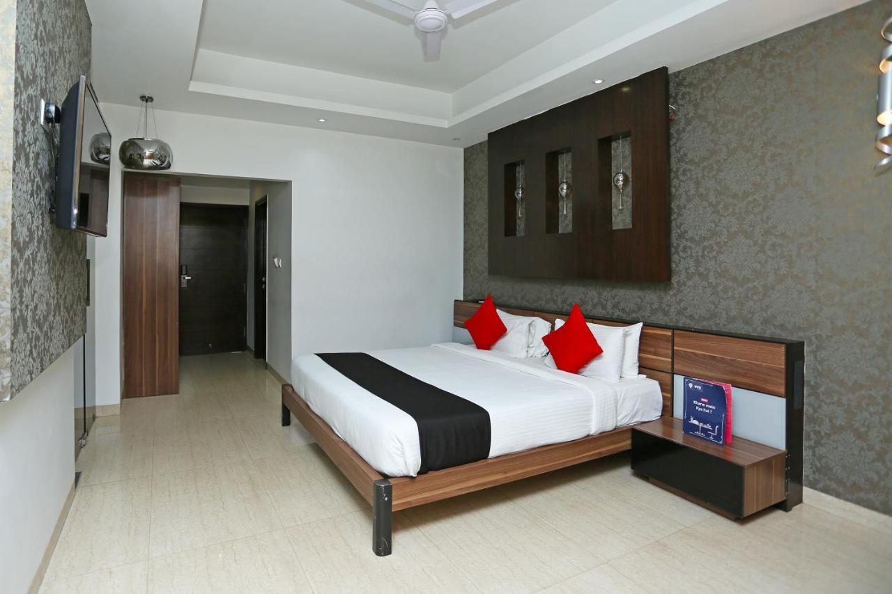 โกลเดน บลอสซัม อิมพีเรียล รีสอร์ต Hotel ลัคเนา ภายนอก รูปภาพ
