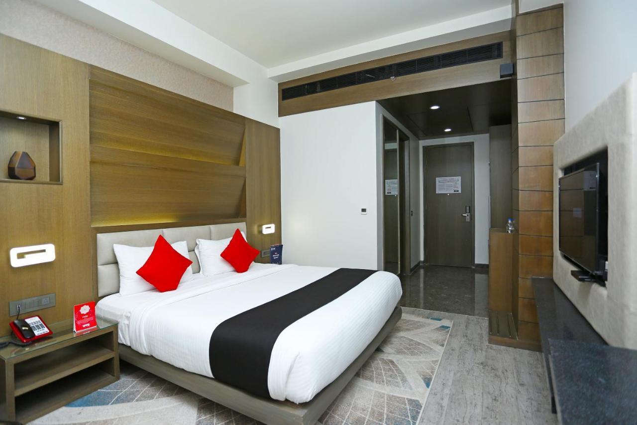 โกลเดน บลอสซัม อิมพีเรียล รีสอร์ต Hotel ลัคเนา ภายนอก รูปภาพ