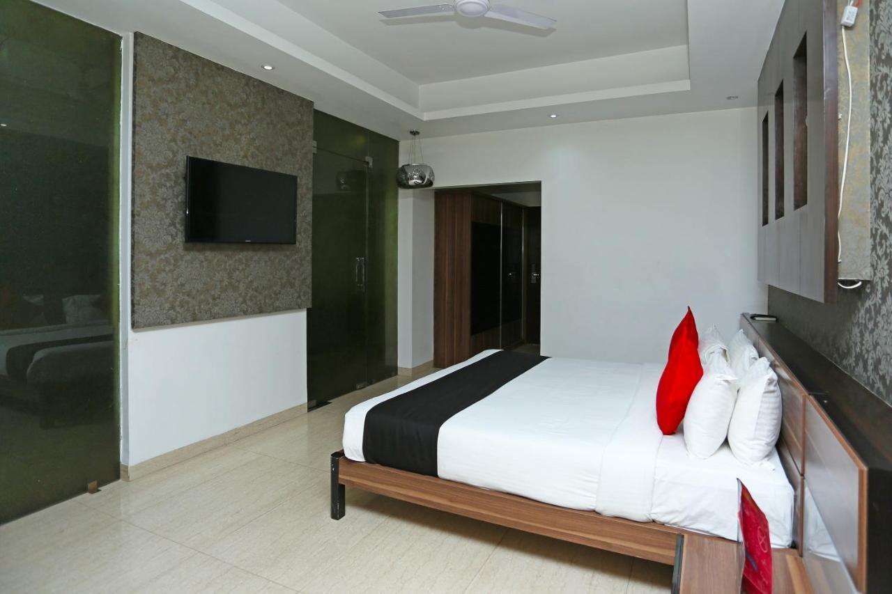 โกลเดน บลอสซัม อิมพีเรียล รีสอร์ต Hotel ลัคเนา ภายนอก รูปภาพ