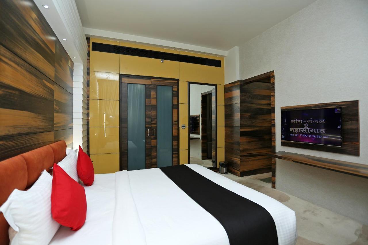 โกลเดน บลอสซัม อิมพีเรียล รีสอร์ต Hotel ลัคเนา ภายนอก รูปภาพ